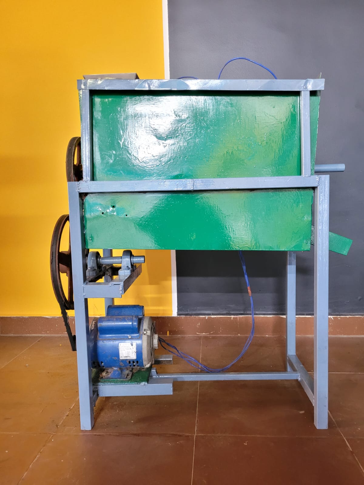 CARDAMOM CLEANING MACHINE
